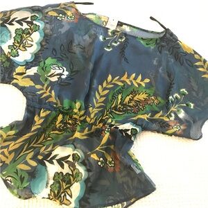 NWT Glam Floral Patterned Sheer peplum Blouse